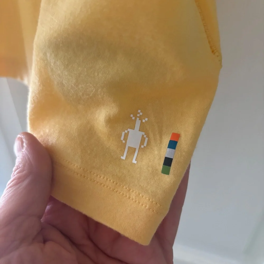 Smartwool Women Merino Short Sleeve Tee Custard Large 16916-N04 - Picture 3 of 4